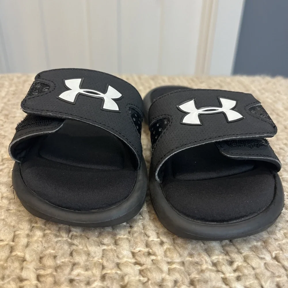 Under Armour Youth Size 11 Black Slip On Slide Sandals Shoes 4D Foam
